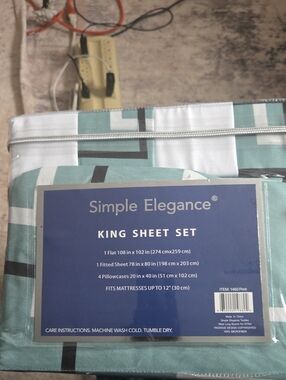 King Sheet Set in Teal and White